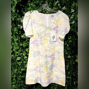 NWOT Floral Puff Sleeve Dress